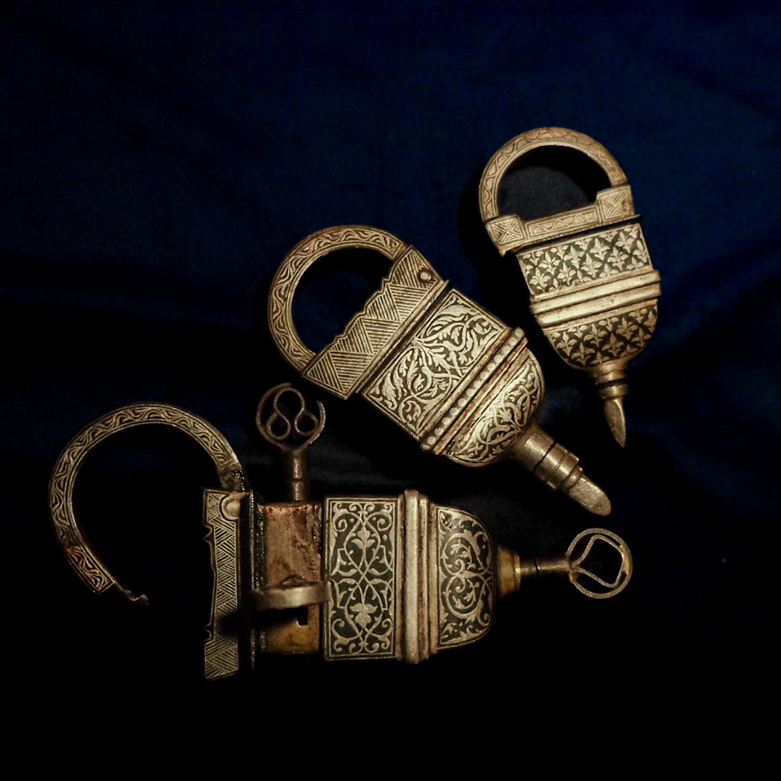 Silver Wire Inlay Lock