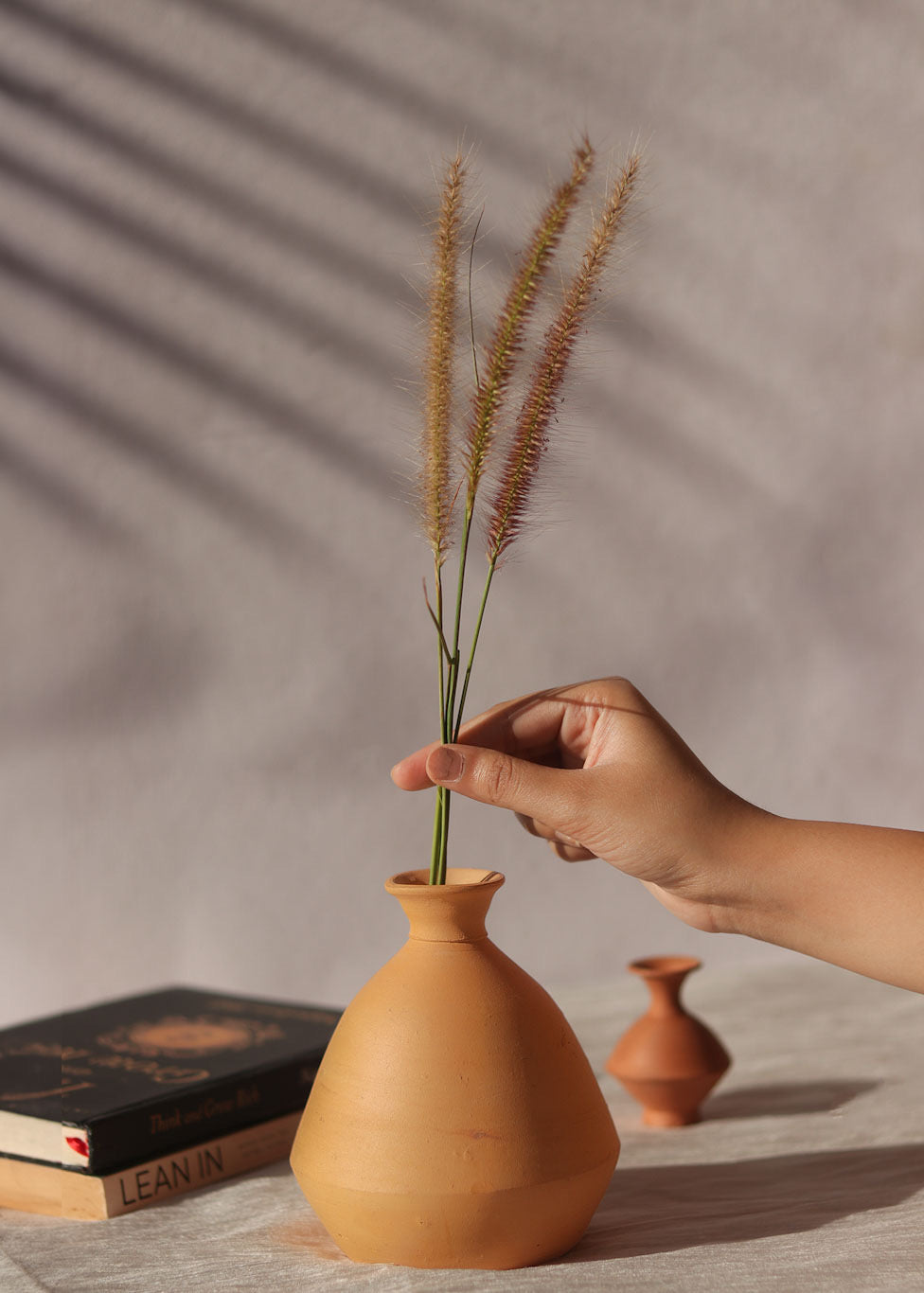 Guldaan Earthenware Vase