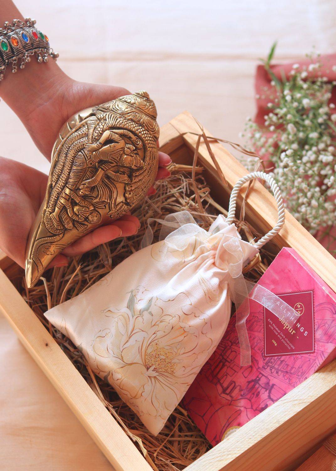 Brass Yoga Nidra Shankh Hamper – Luxury Diwali Gift