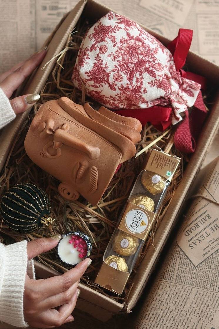 Nari planter Sustainable Gift Hamper for Plant Lovers