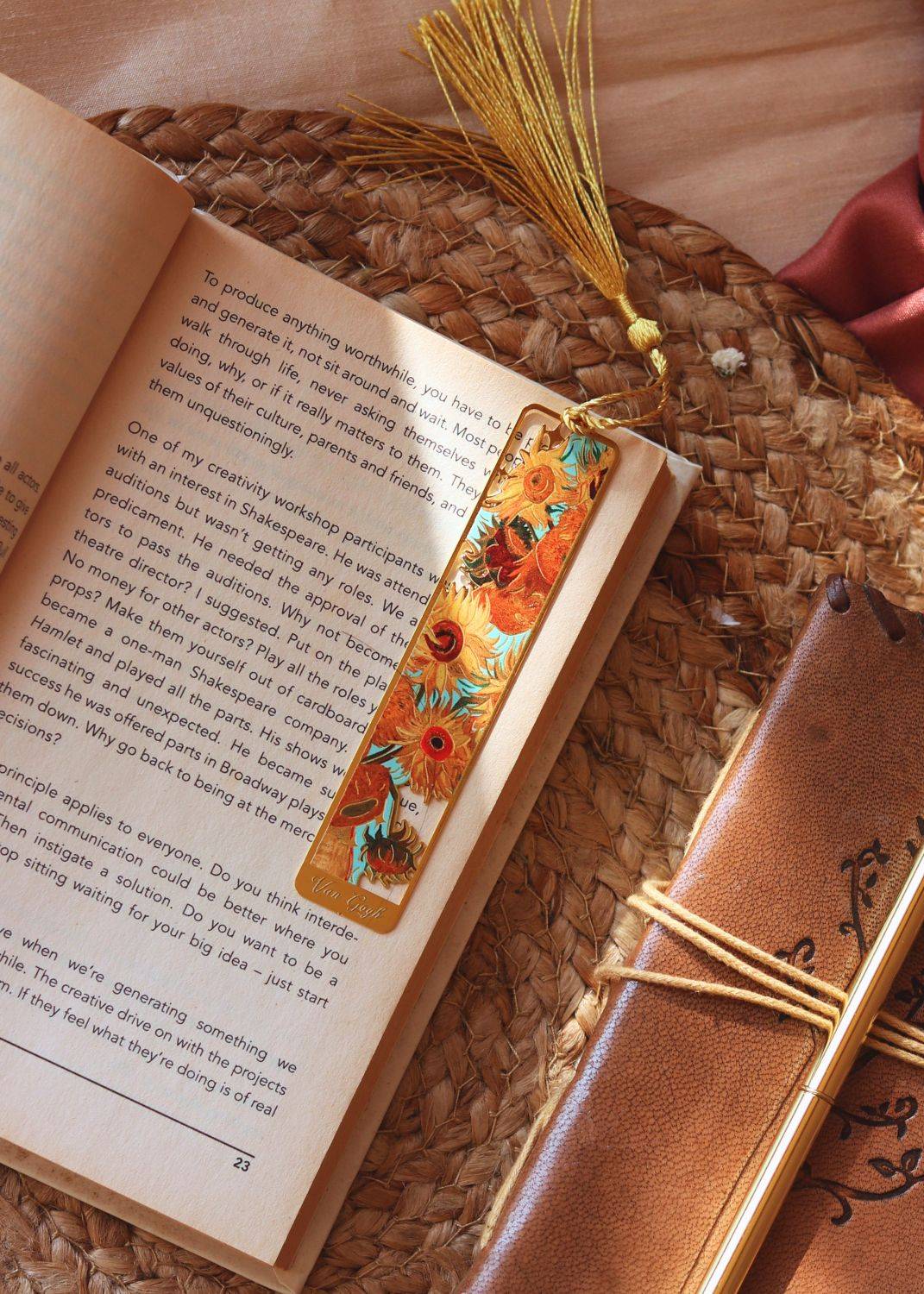 Rakhi Hamper for Bookworms