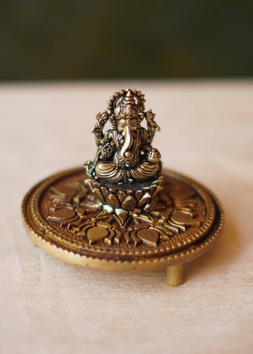Brass Lotus Pooja Chowki – Circular Pedestal for Home Mandir