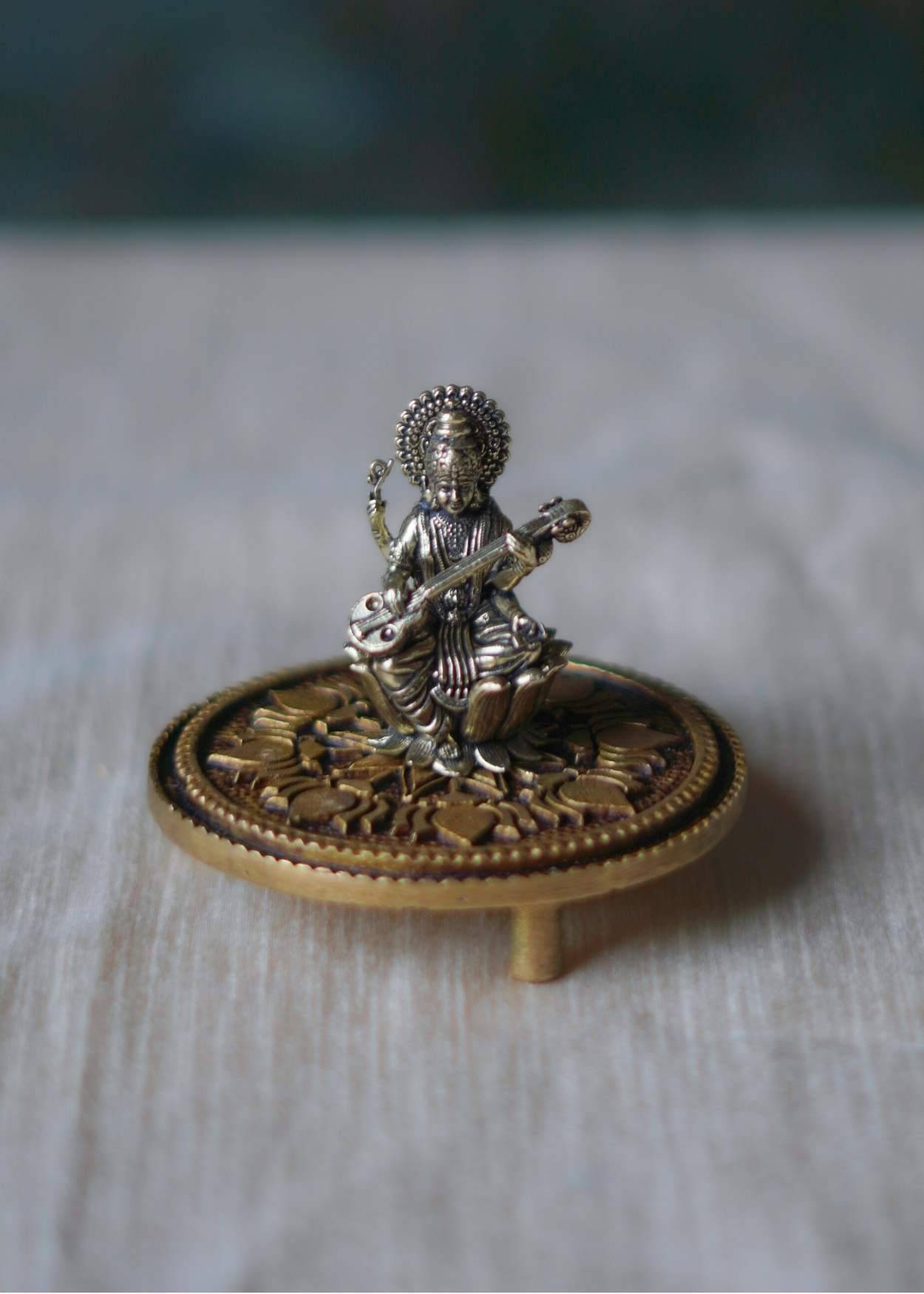 Brass Lakshmi Idol Gift Hamper – Elegant Diwali Gift for Family & Friends