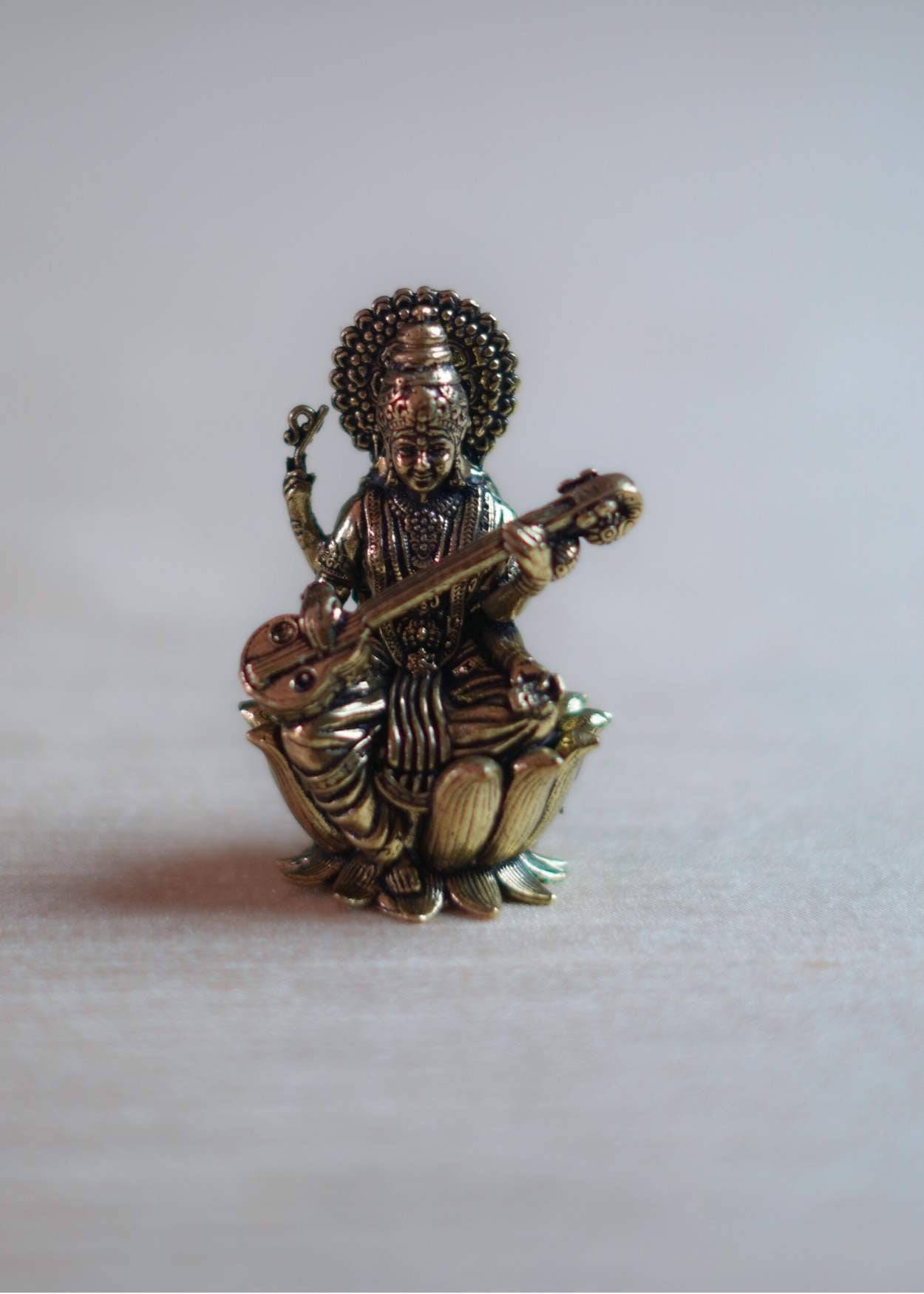 Brass Lakshmi Idol Gift Hamper – Elegant Diwali Gift for Family & Friends