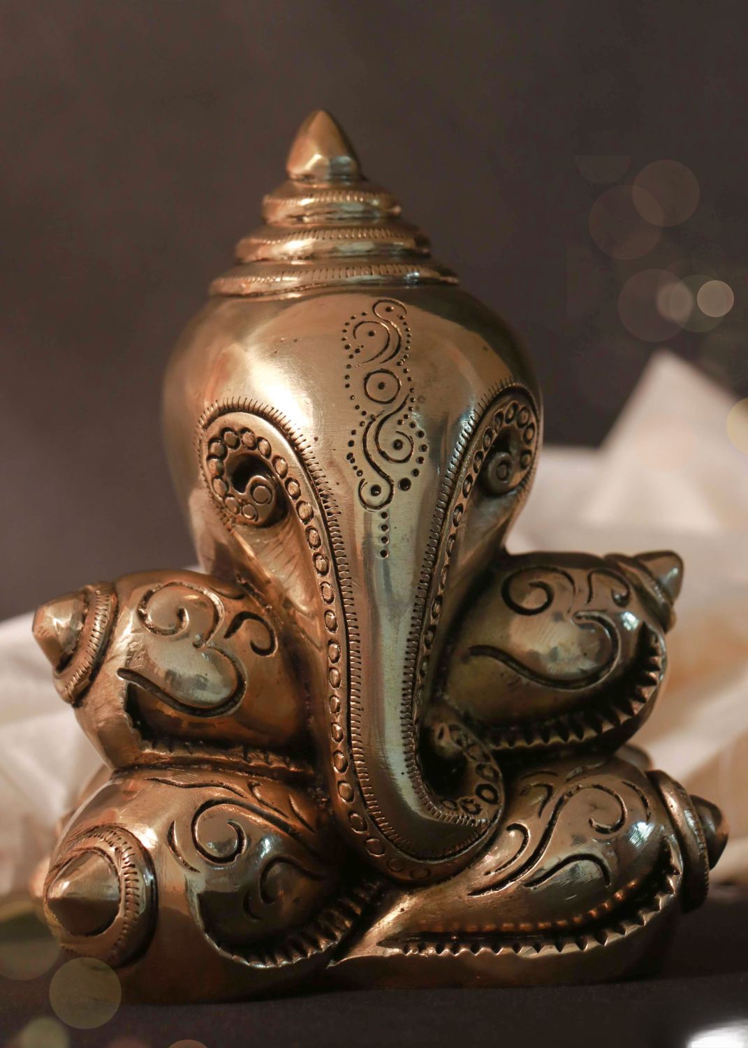 Brass Shankh Ganesha Hamper