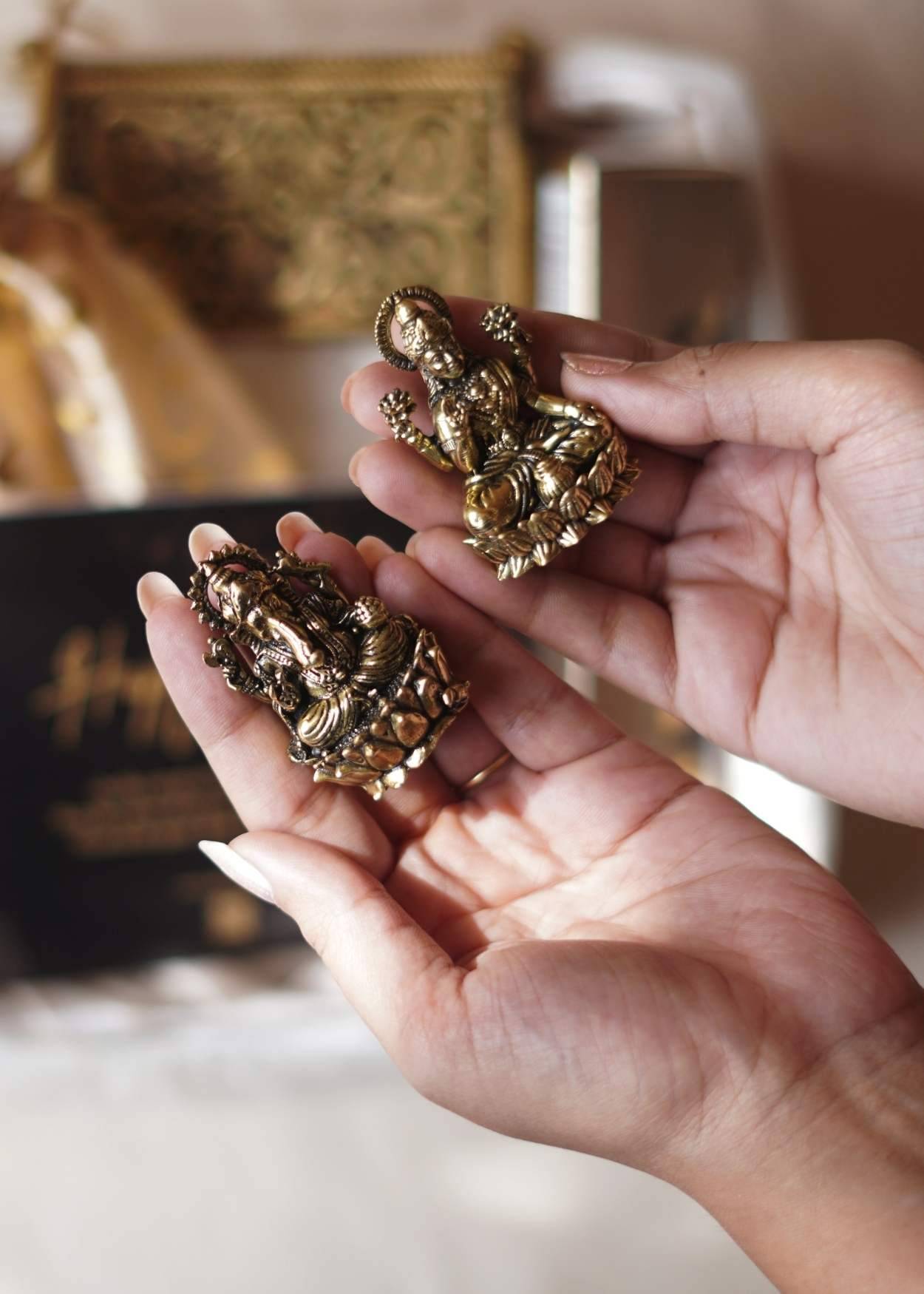 Brass Ganpati & Lakshmi Idol Hamper – Elegant Diwali Gift for Loved Ones